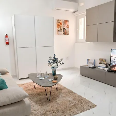 아파트 Cosy 2bdr In Bugibba Square - Happy 세인트폴스베이