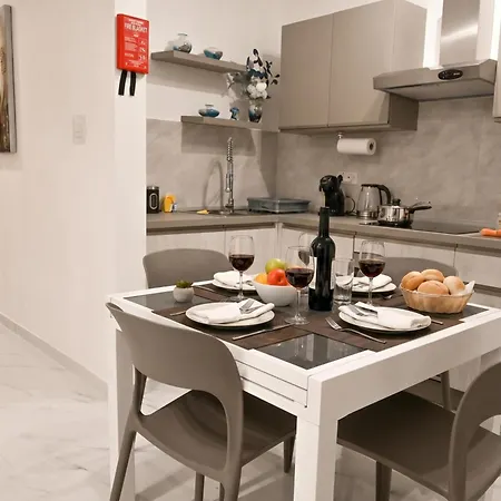 Cosy 2bdr In Bugibba Square - Happy 아파트